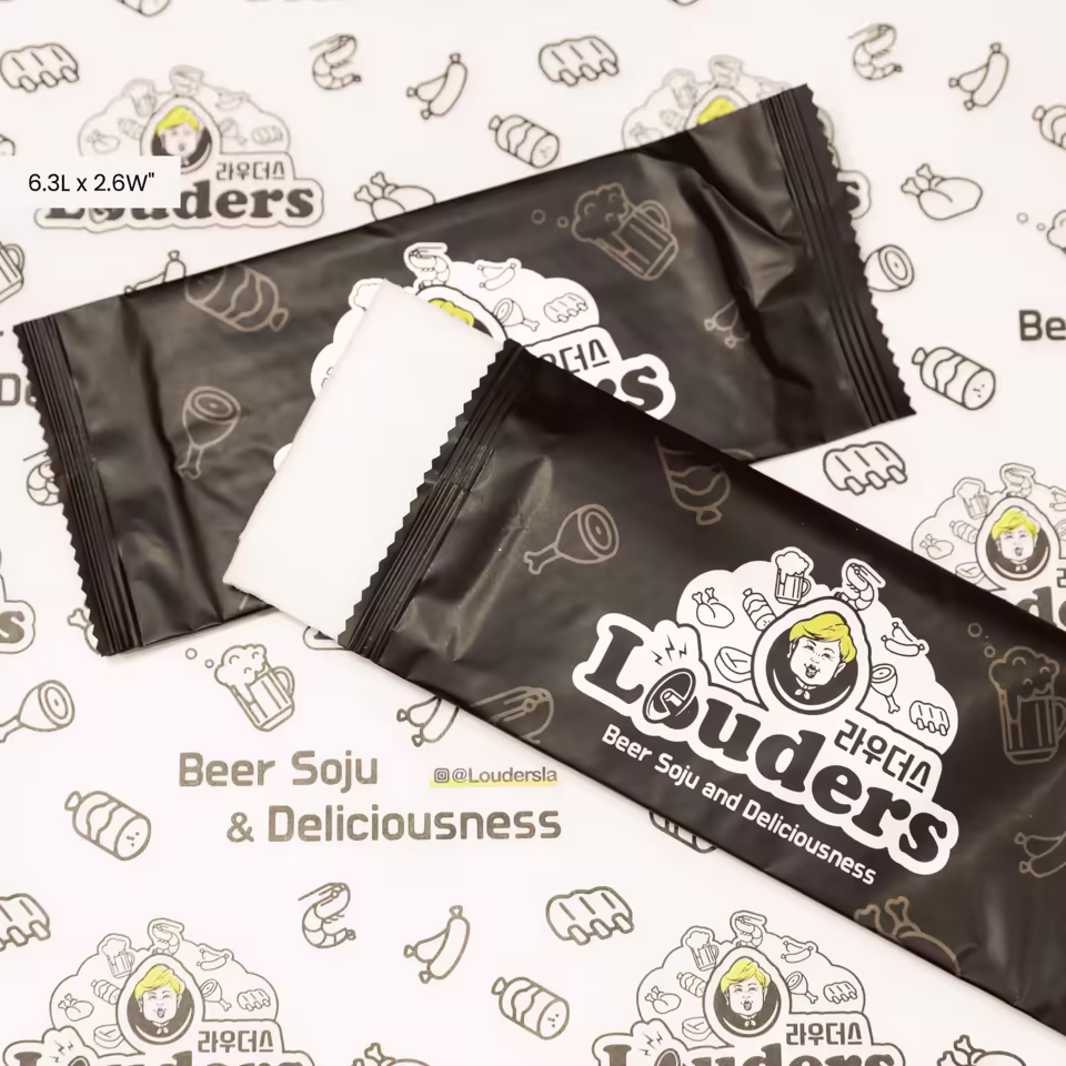 Custom Black Wet Wipe Pack with Logo for Promotion