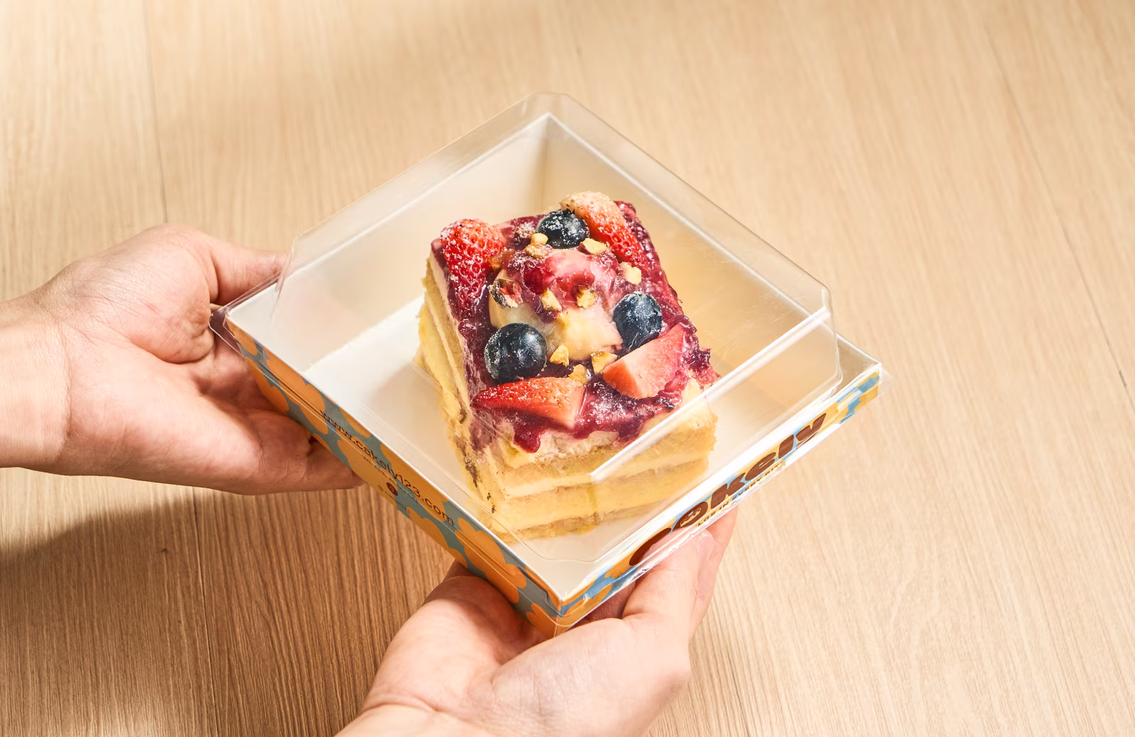 Food Tray with Clear Lid
