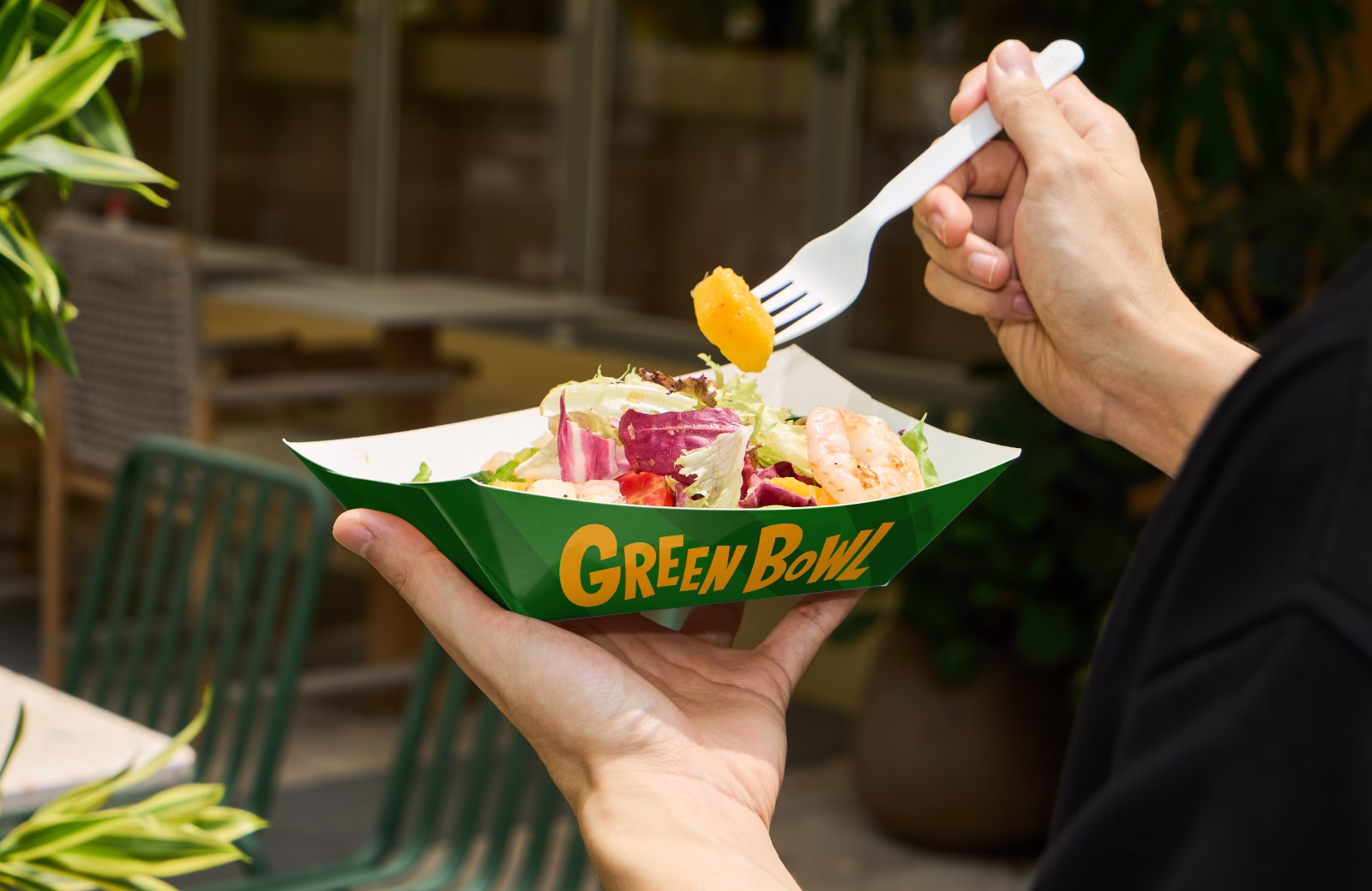 Easy-to-Grab Food Boat